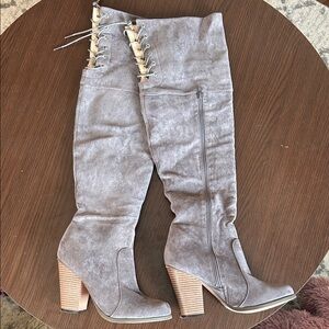 Chase & Chloe Suede Tan Women's Boots